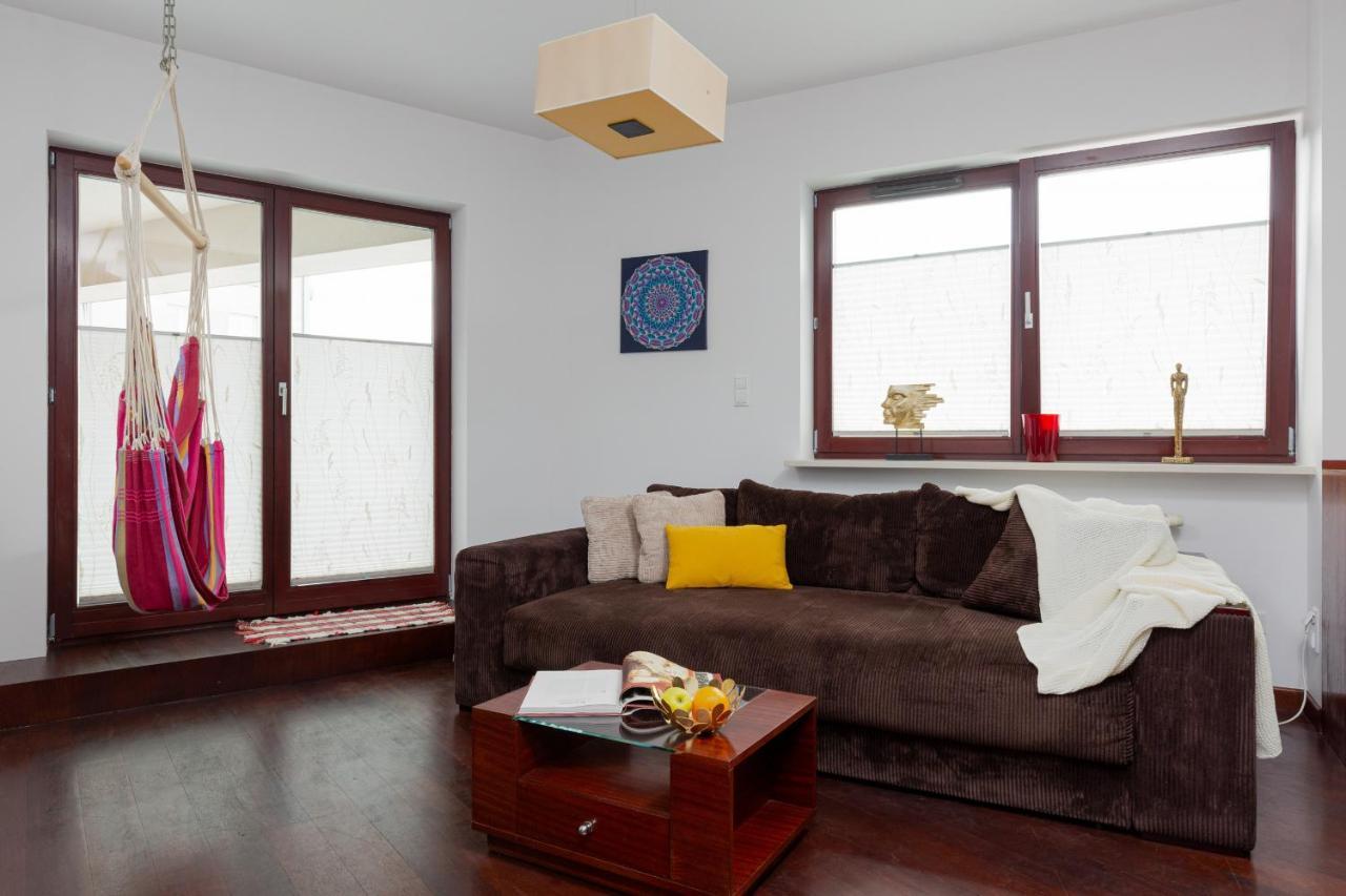 Spacious Suite With A Hammock And Terrace By Renters Prestige Варшава Екстериор снимка