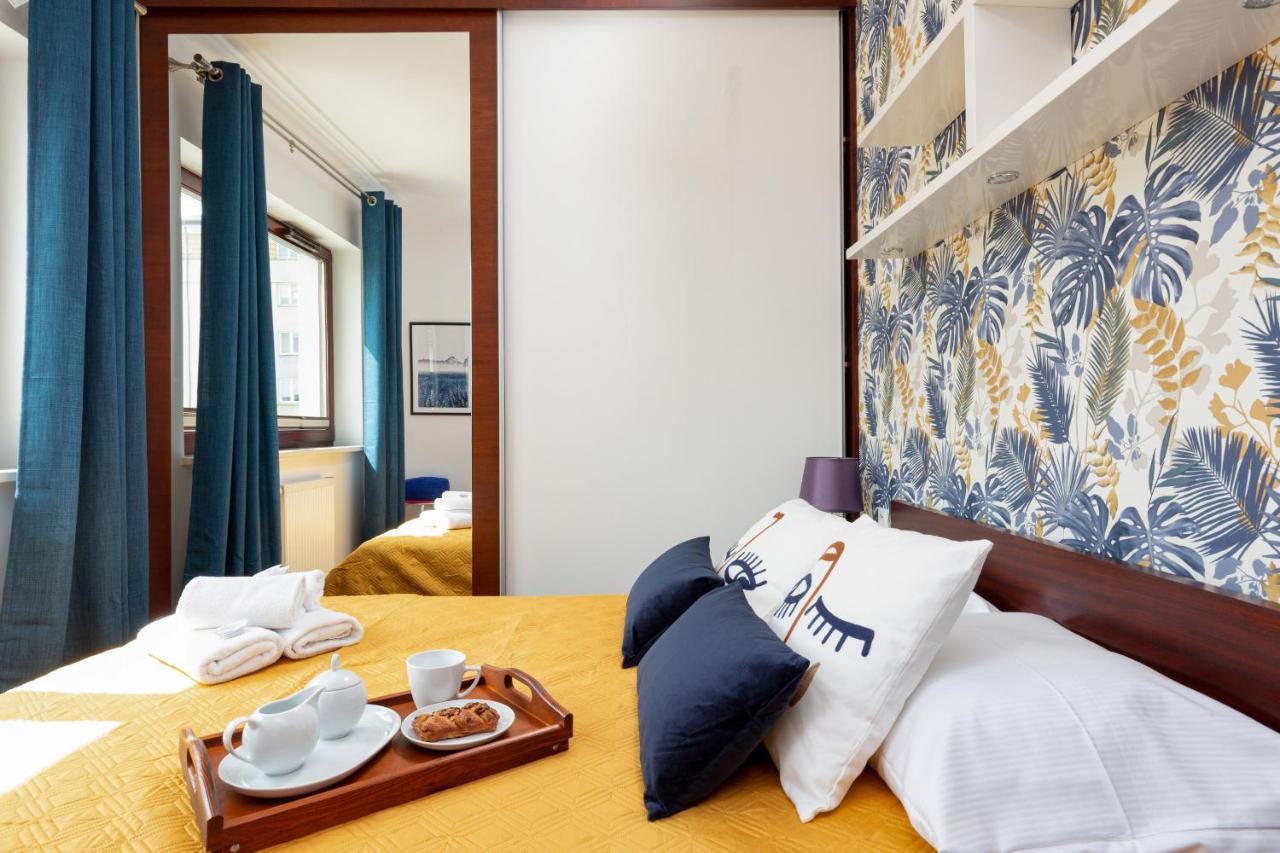Spacious Suite With A Hammock And Terrace By Renters Prestige Варшава Екстериор снимка