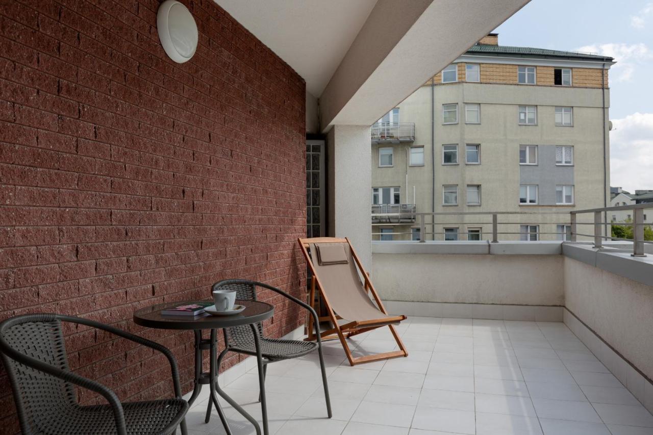 Spacious Suite With A Hammock And Terrace By Renters Prestige Варшава Екстериор снимка
